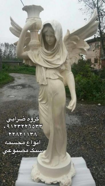 مجسمه زن رومی و فرشته 